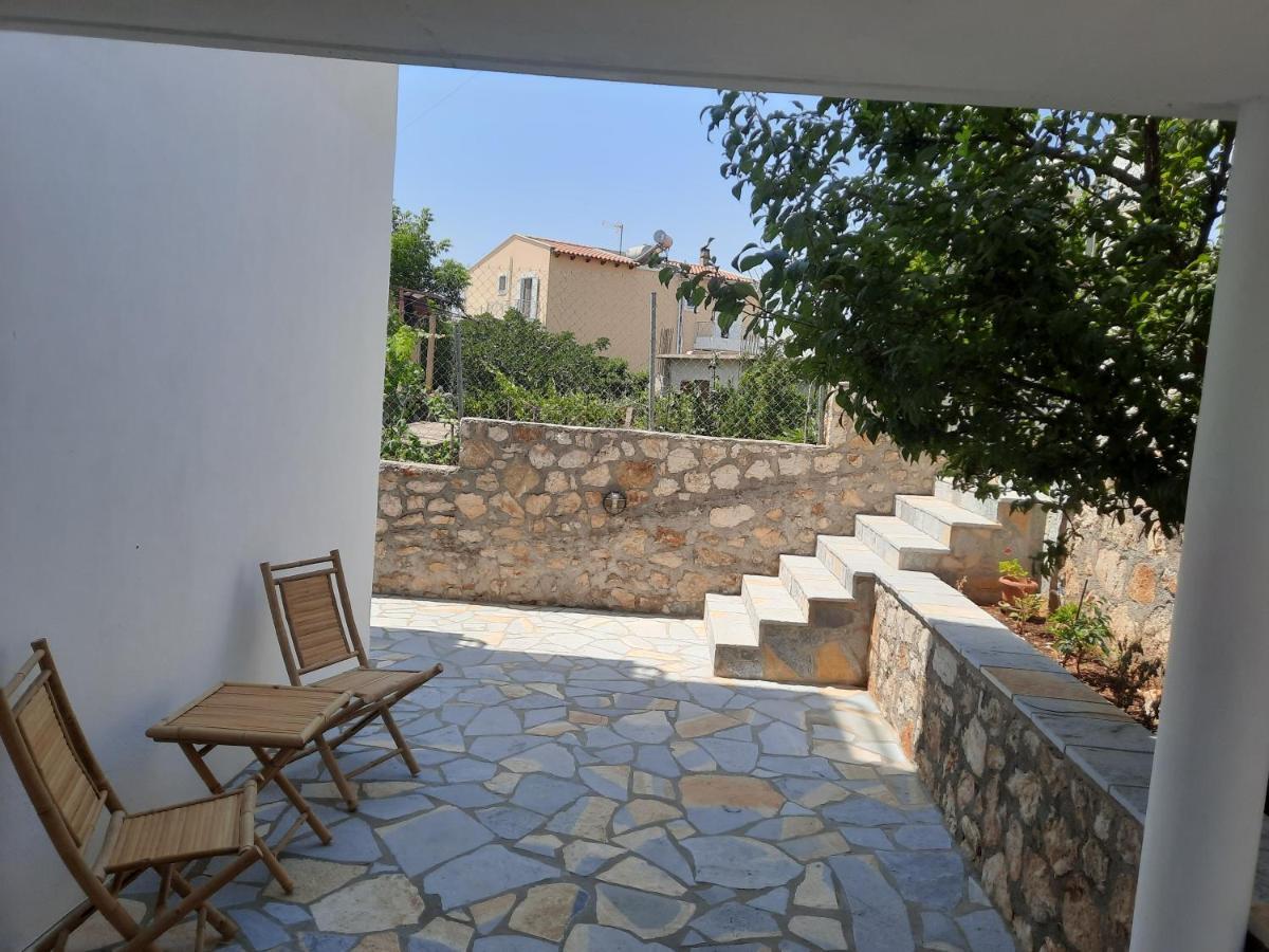 Tasos Rooms Himare Esterno foto