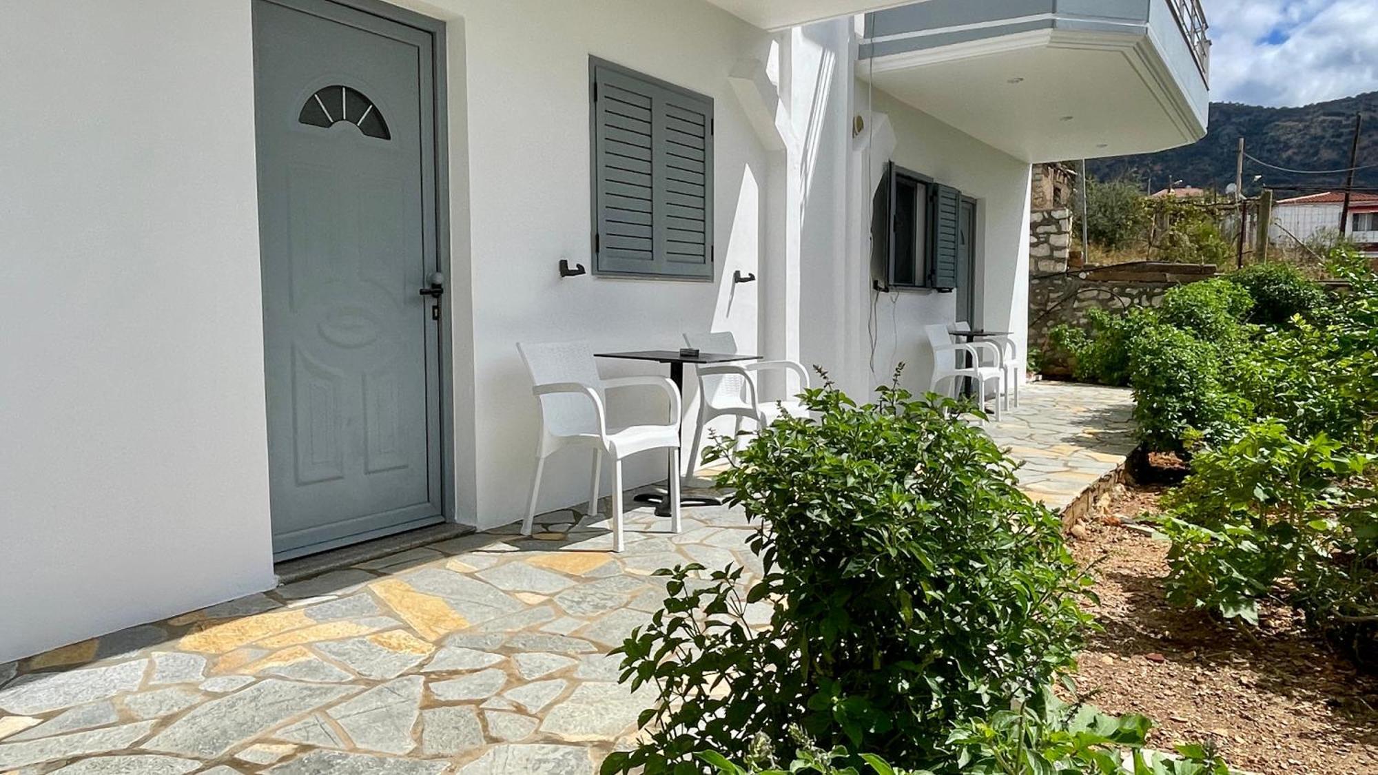 Tasos Rooms Himare Esterno foto
