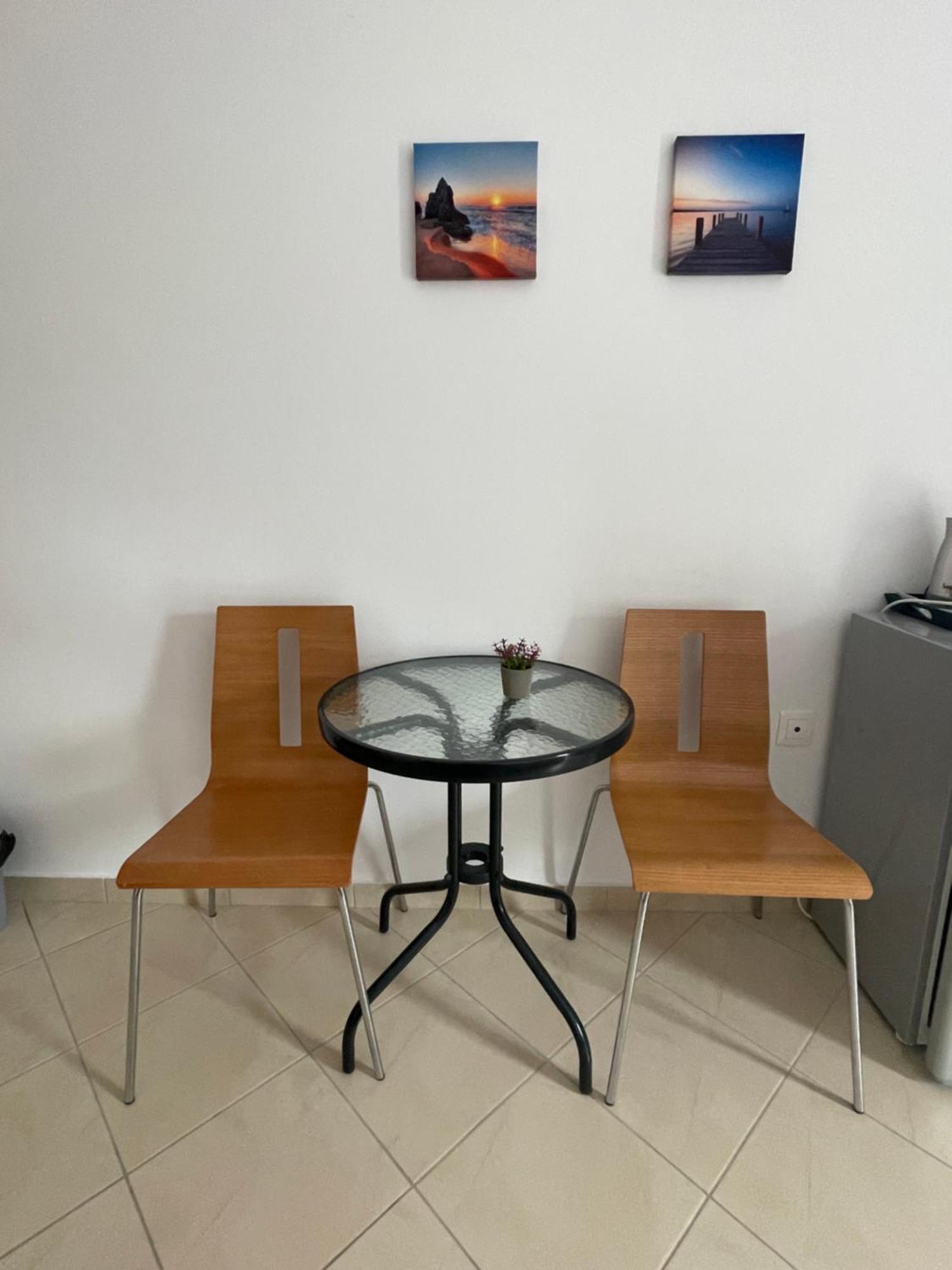 Tasos Rooms Himare Esterno foto